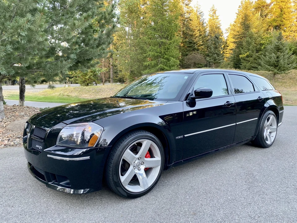 2007 Dodge Magnum SRT8 2nd Gen - Image 2 of 31