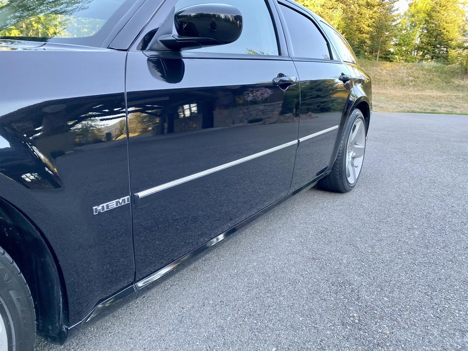 2007 Dodge Magnum SRT8 2nd Gen - Image 18 of 31