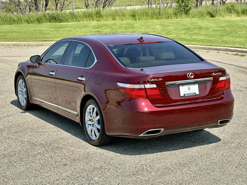 2007 Lexus LS 4th Gen - Image 10 of 31