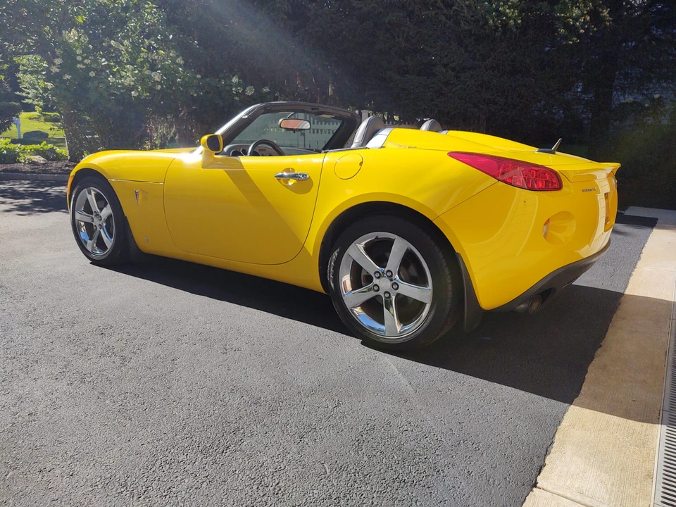 2007 Pontiac Solstice GXP - Image 11 of 31