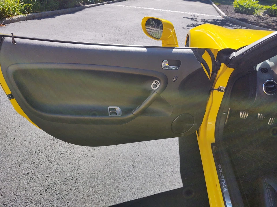 2007 Pontiac Solstice GXP - Image 20 of 31