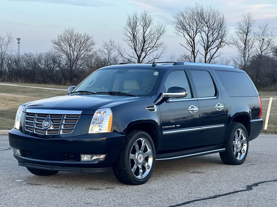 2008 Cadillac Escalade & EXT 3rd Gen - Image 4 of 31