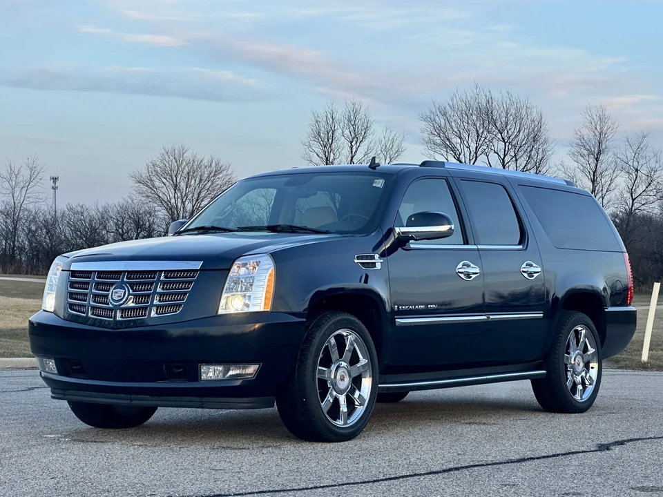 2008 Cadillac Escalade & EXT 3rd Gen - Image 3 of 31