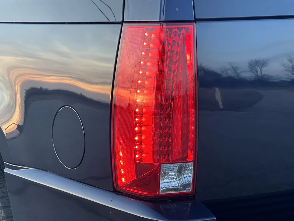 2008 Cadillac Escalade & EXT 3rd Gen - Image 27 of 31