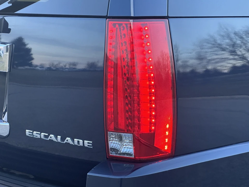 2008 Cadillac Escalade & EXT 3rd Gen - Image 28 of 31