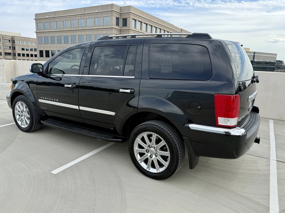 2008 Chrysler Aspen - Image 6 of 31