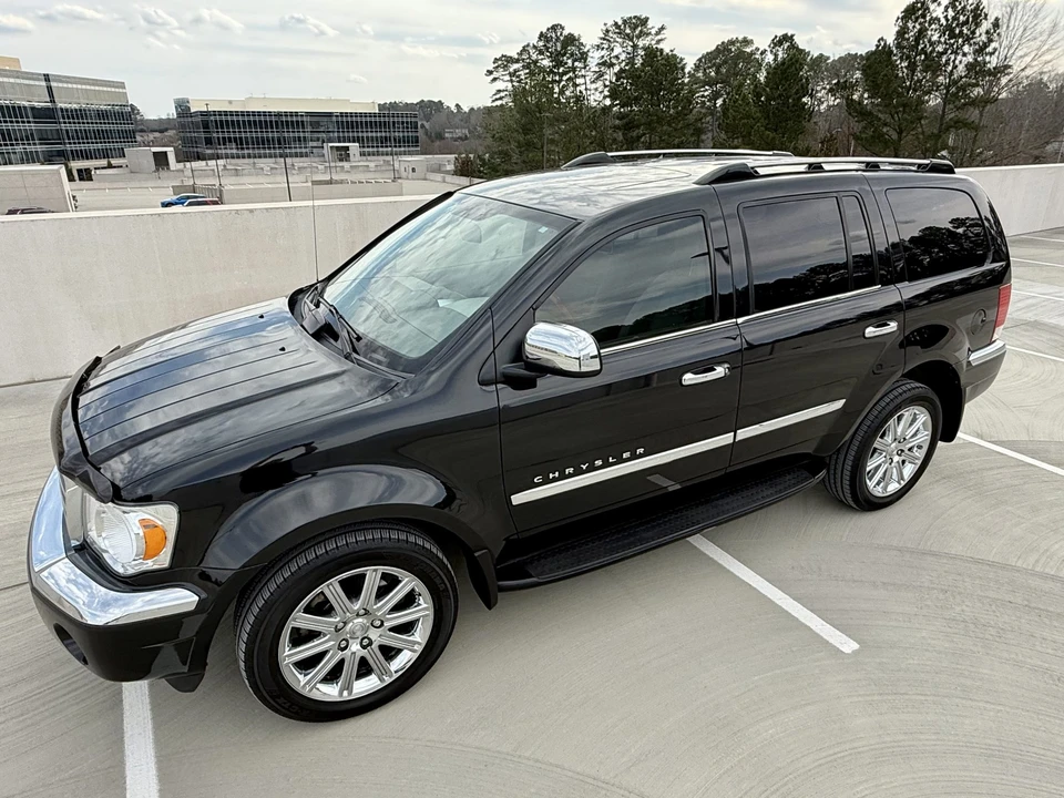 2008 Chrysler Aspen - Image 15 of 31
