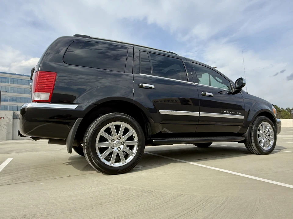 2008 Chrysler Aspen - Image 31 of 31