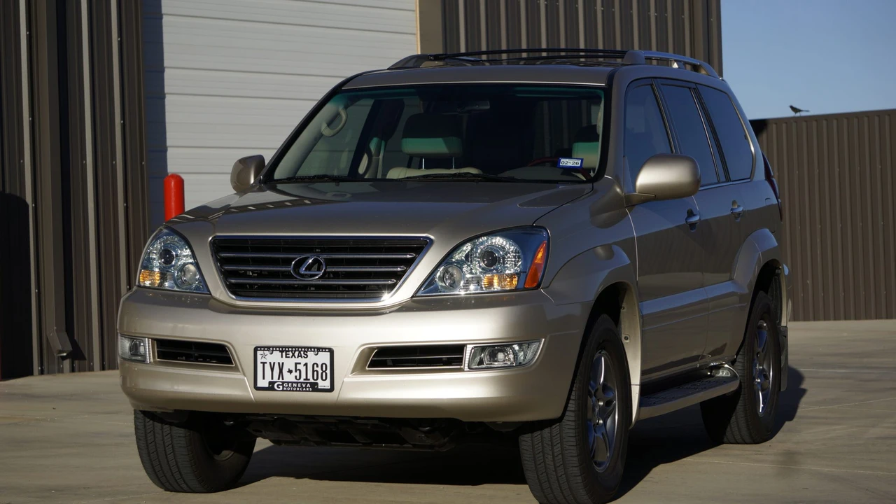 2008 Lexus GX 1st Gen - Image 2 of 31
