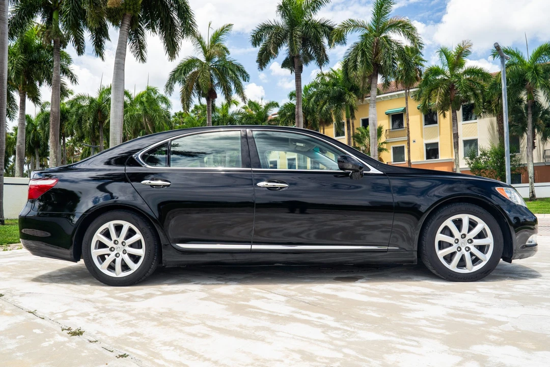 2008 Lexus LS 4th Gen - Image 4 of 31