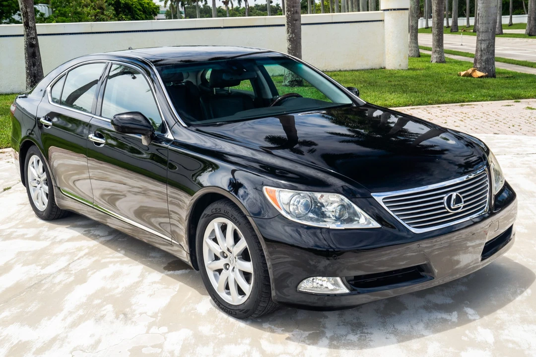 2008 Lexus LS 4th Gen - Image 3 of 31