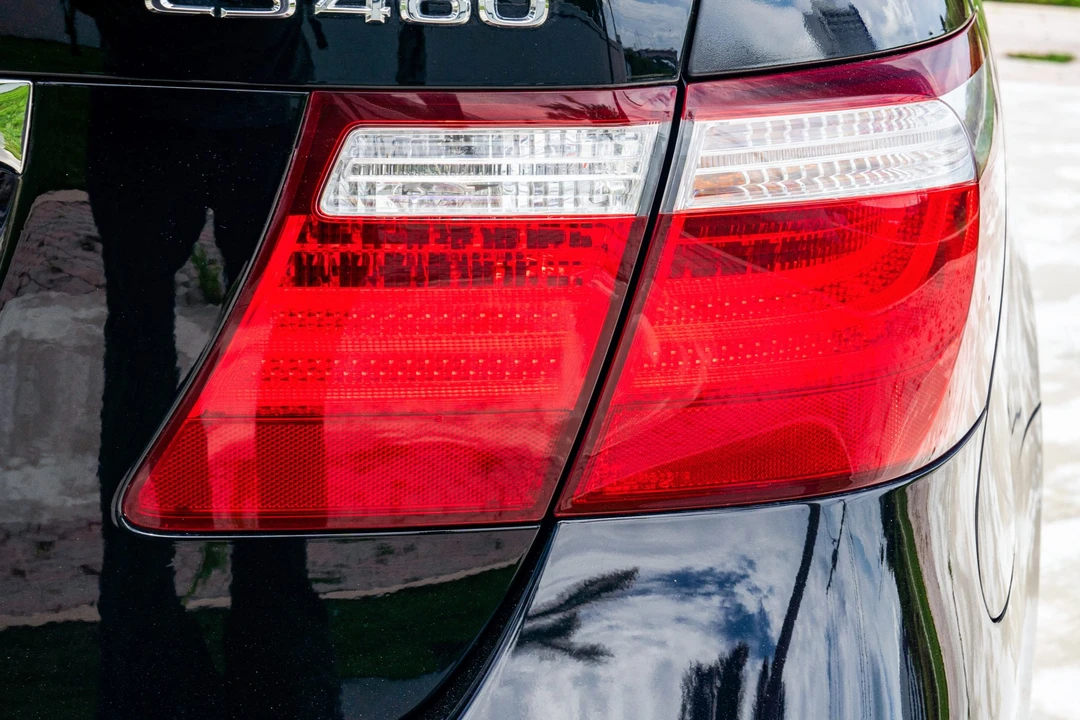 2008 Lexus LS 4th Gen - Image 16 of 31