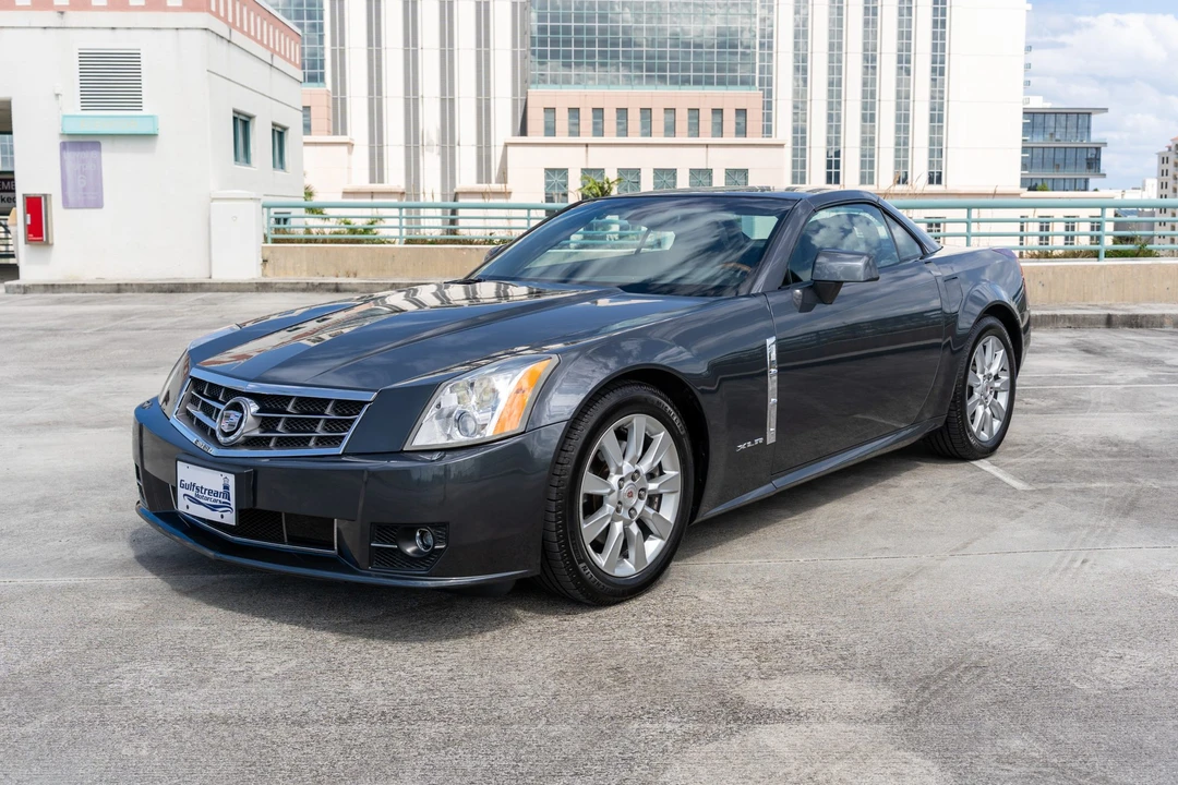 2009 Cadillac XLR - Image 17 of 31