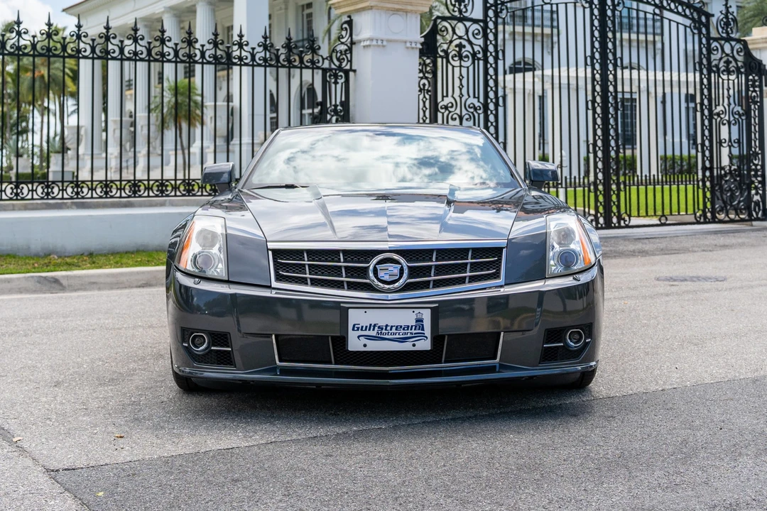 2009 Cadillac XLR - Image 18 of 31