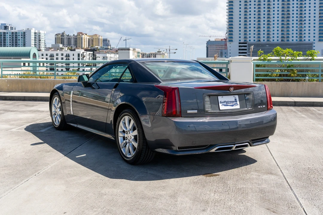 2009 Cadillac XLR - Image 15 of 31