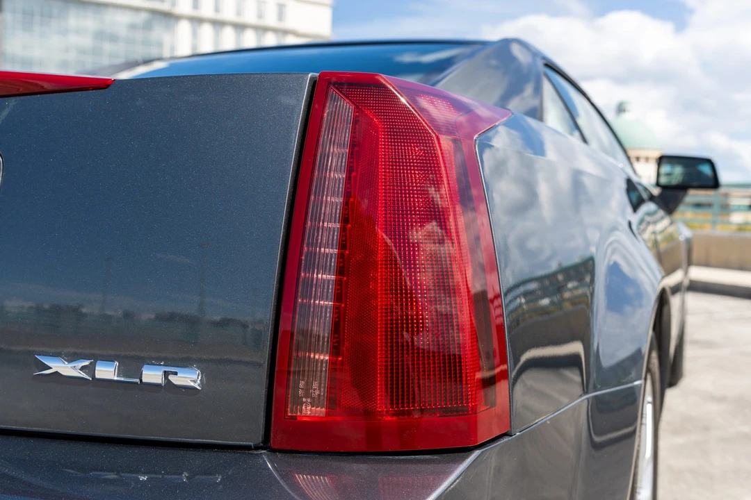 2009 Cadillac XLR - Image 26 of 31