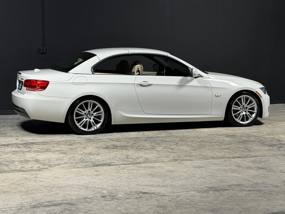 2010 BMW E93 3 Series Convertible - Image 17 of 31