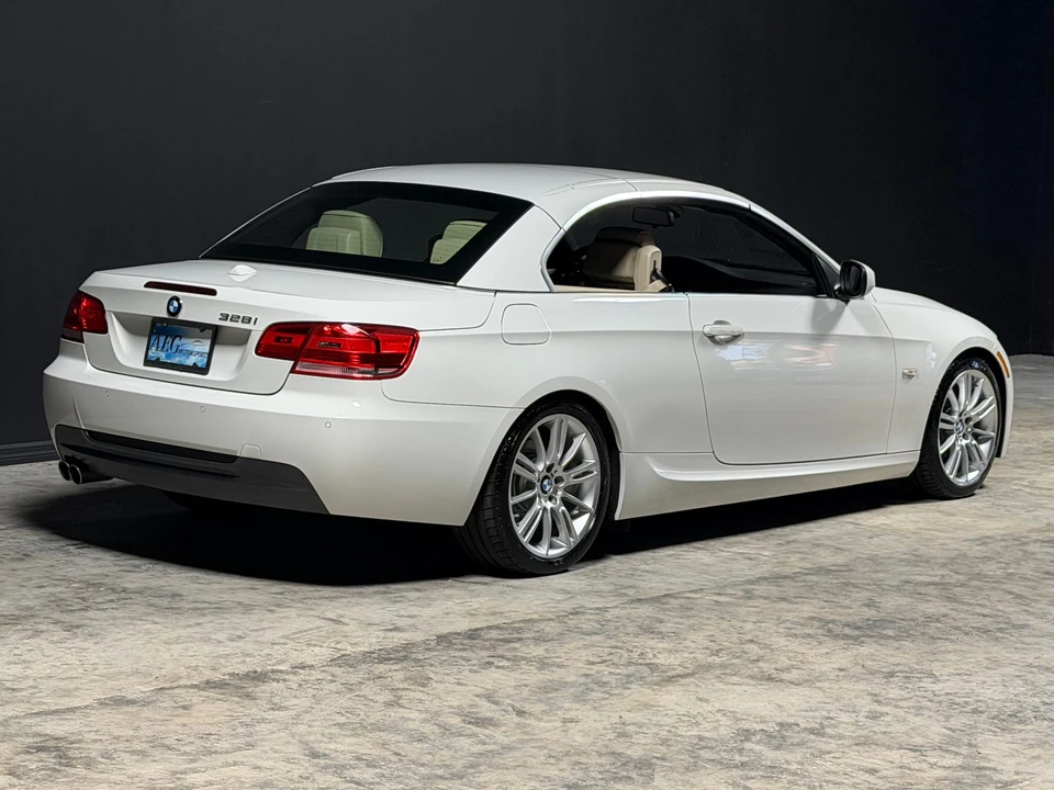 2010 BMW E93 3 Series Convertible - Image 15 of 31