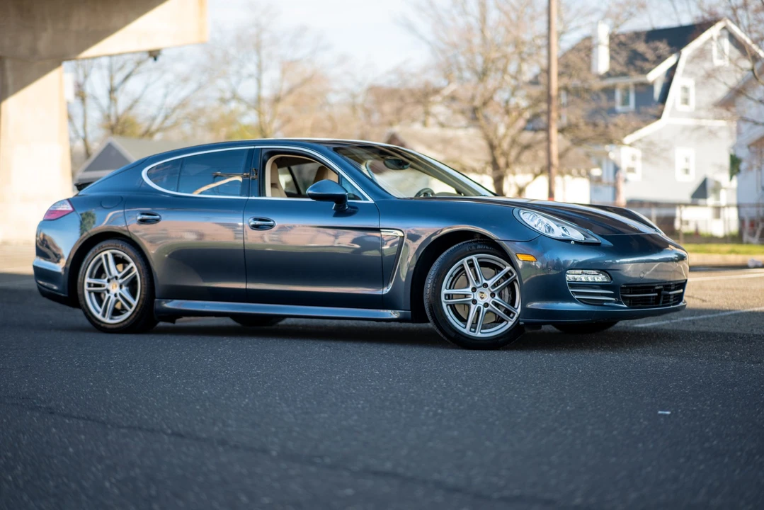 2010 Porsche 970 Panamera 4S - Image 15 of 31