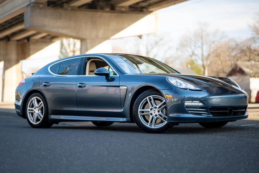 2010 Porsche 970 Panamera 4S - Image 23 of 31