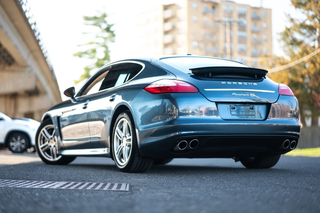 2010 Porsche 970 Panamera 4S - Image 10 of 31