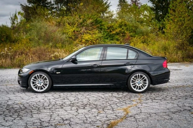 2011 BMW E90 3 Series Sedan - Image 3 of 7
