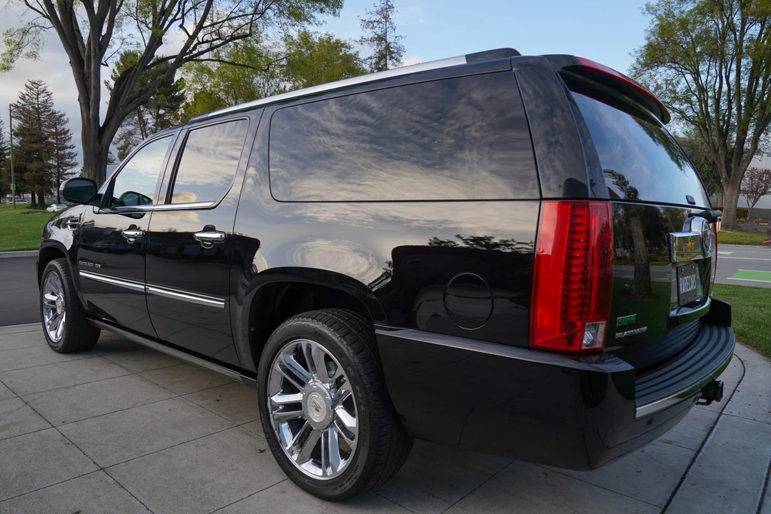 2011 Cadillac Escalade & EXT 3rd Gen - Image 11 of 31