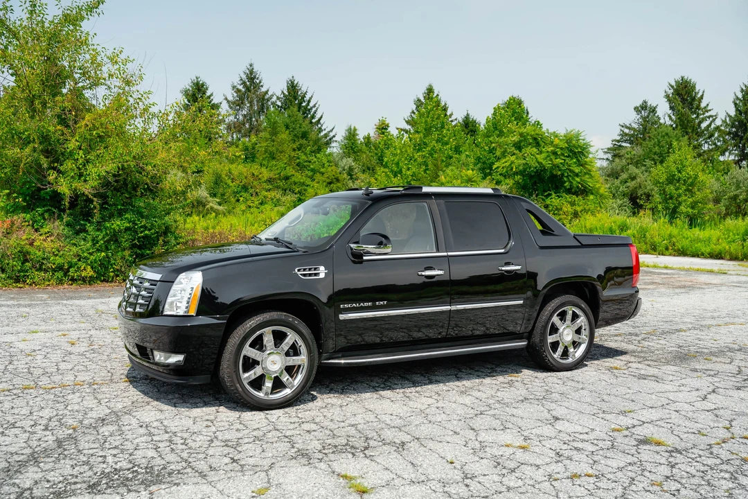 2011 Cadillac Escalade & EXT 3rd Gen - Image 7 of 31