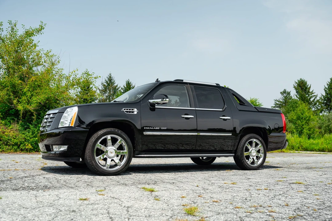 2011 Cadillac Escalade & EXT 3rd Gen - Image 8 of 31