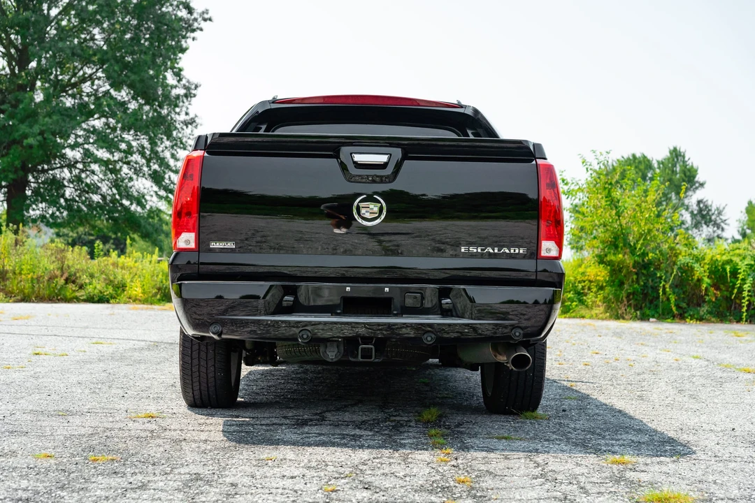 2011 Cadillac Escalade & EXT 3rd Gen - Image 23 of 31