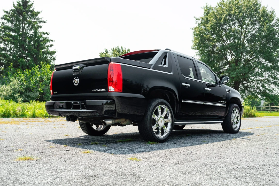 2011 Cadillac Escalade & EXT 3rd Gen - Image 27 of 31