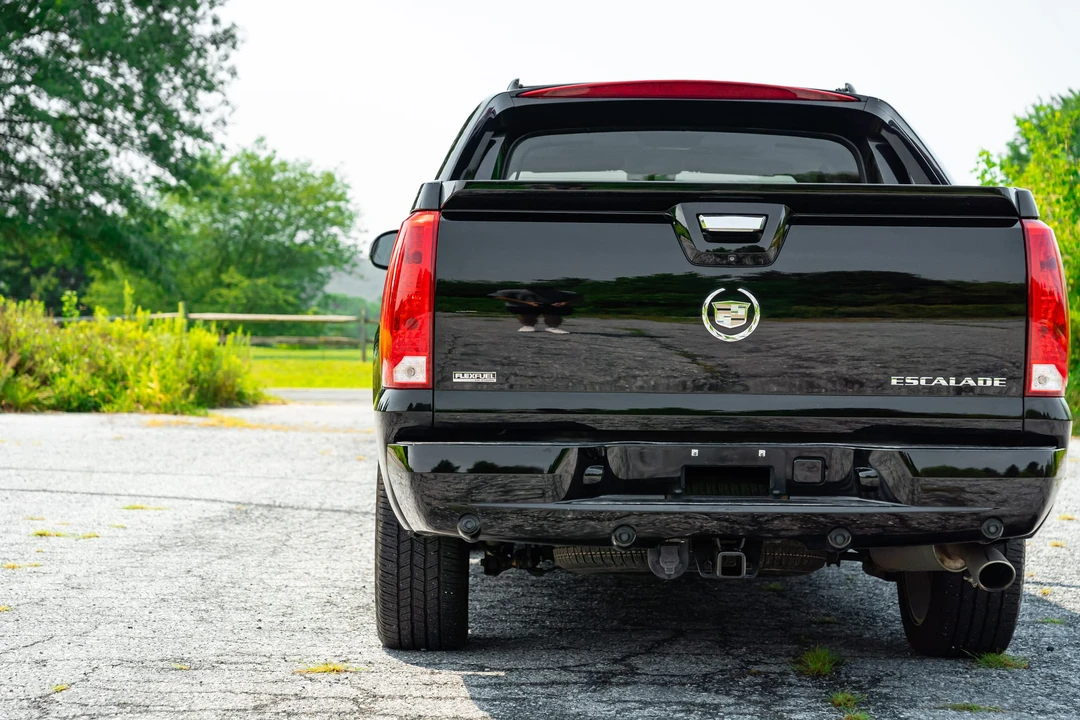 2011 Cadillac Escalade & EXT 3rd Gen - Image 21 of 31
