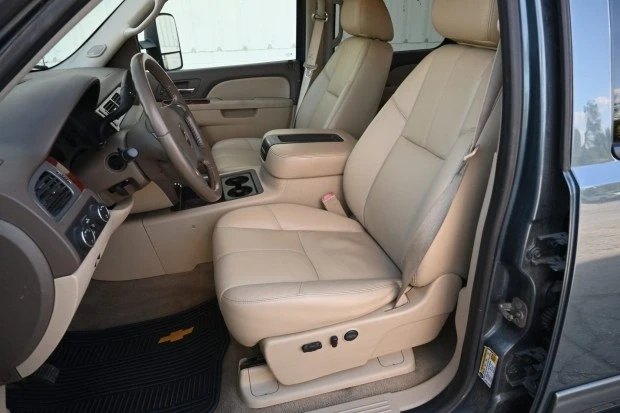 2011 Chevrolet Silverado Heavy Duty 2nd Gen - Image 4 of 7