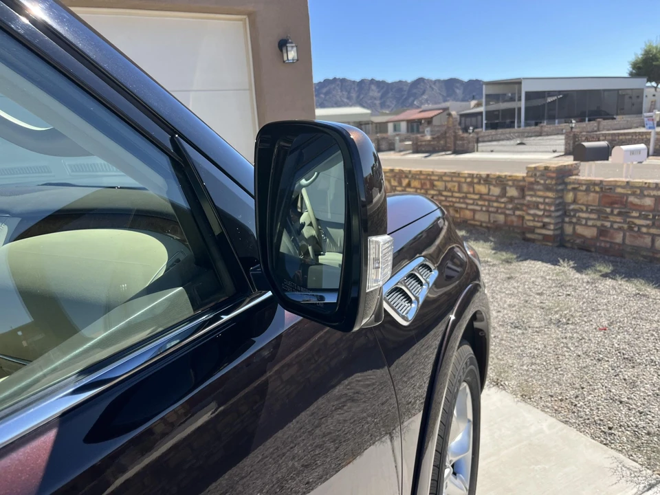 2011 Infiniti QX80 - Image 25 of 31