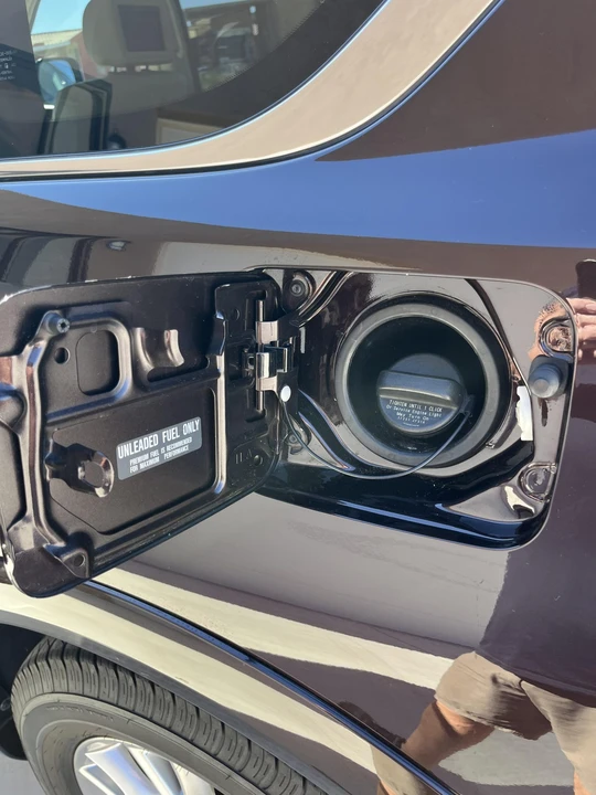 2011 Infiniti QX80 - Image 26 of 31