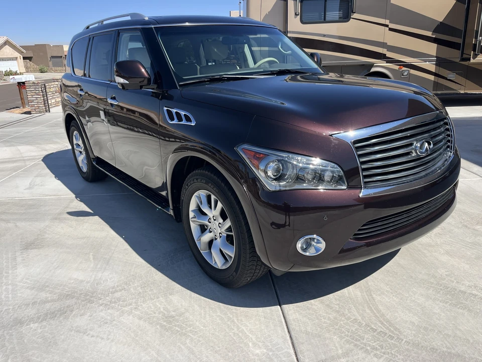 2011 Infiniti QX80 - Image 11 of 31