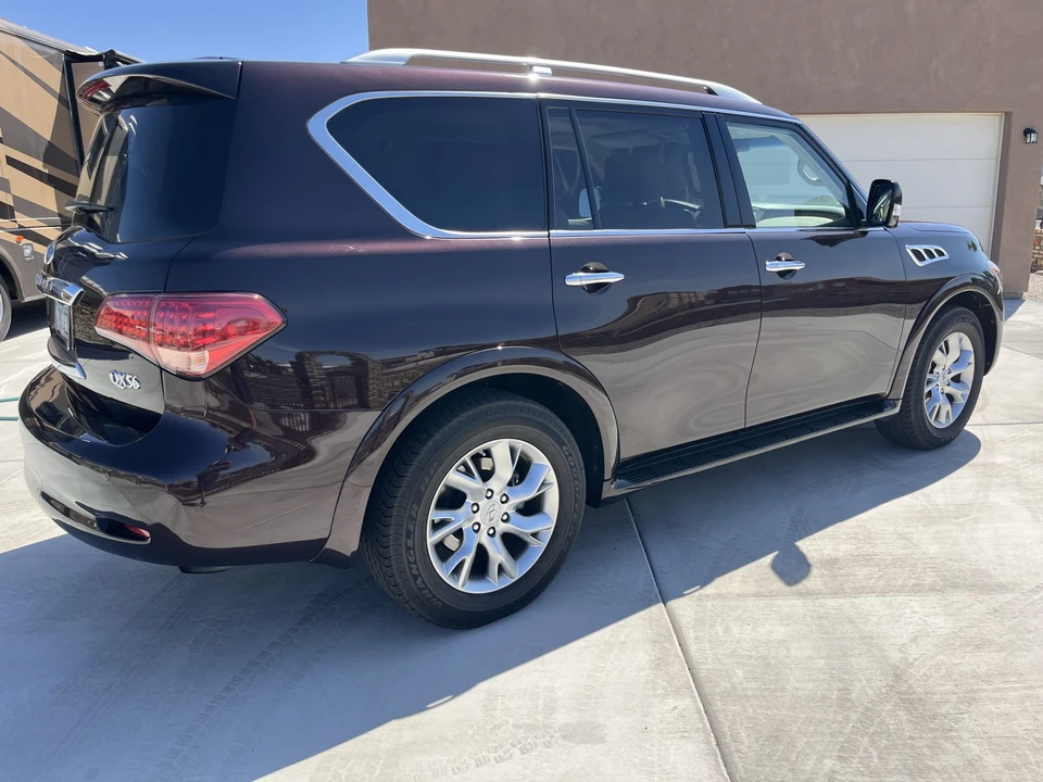 2011 Infiniti QX80 - Image 9 of 31