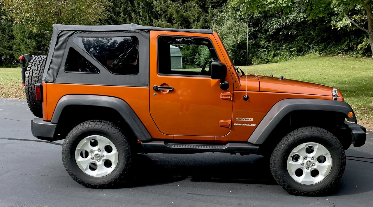 2011 Jeep JK Wrangler - Image 21 of 31