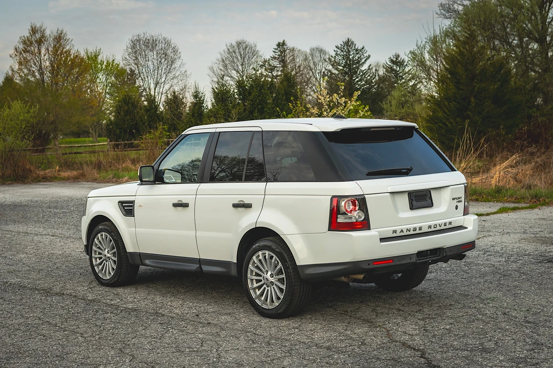 2011 Land Rover Range Rover L322 - Image 10 of 31