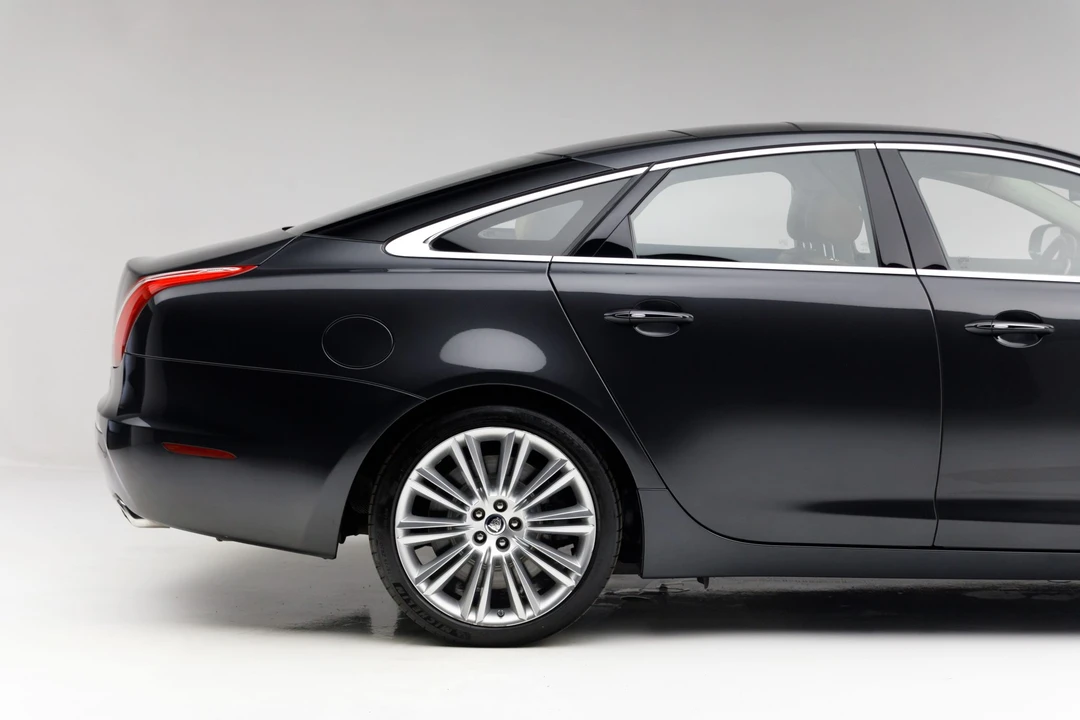 2012 Jaguar X351 XJ - Image 24 of 31