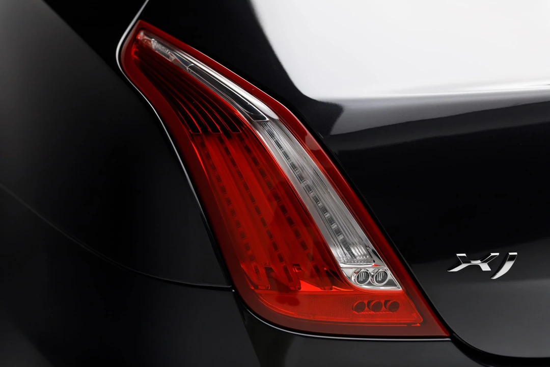 2012 Jaguar X351 XJ - Image 27 of 31