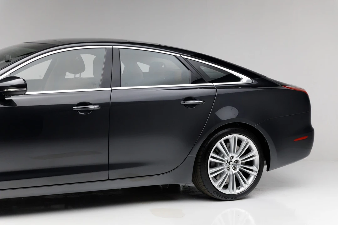 2012 Jaguar X351 XJ - Image 26 of 31