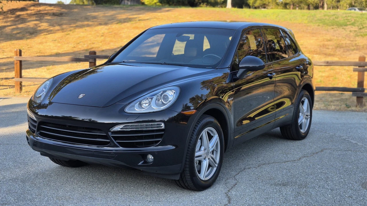 2012 Porsche 958 Cayenne S - Image 6 of 31