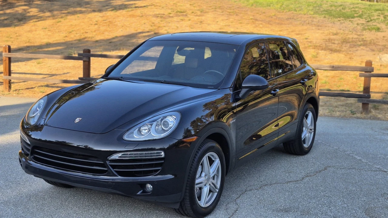 2012 Porsche 958 Cayenne S - Image 5 of 31