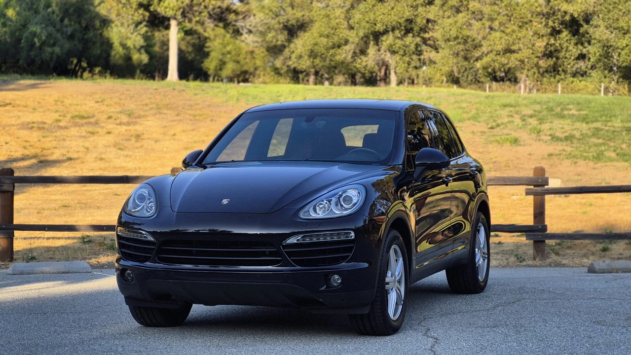 2012 Porsche 958 Cayenne S - Image 3 of 31