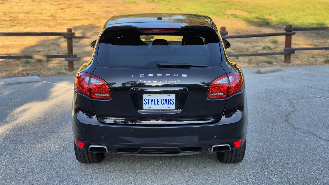2012 Porsche 958 Cayenne S - Image 15 of 31
