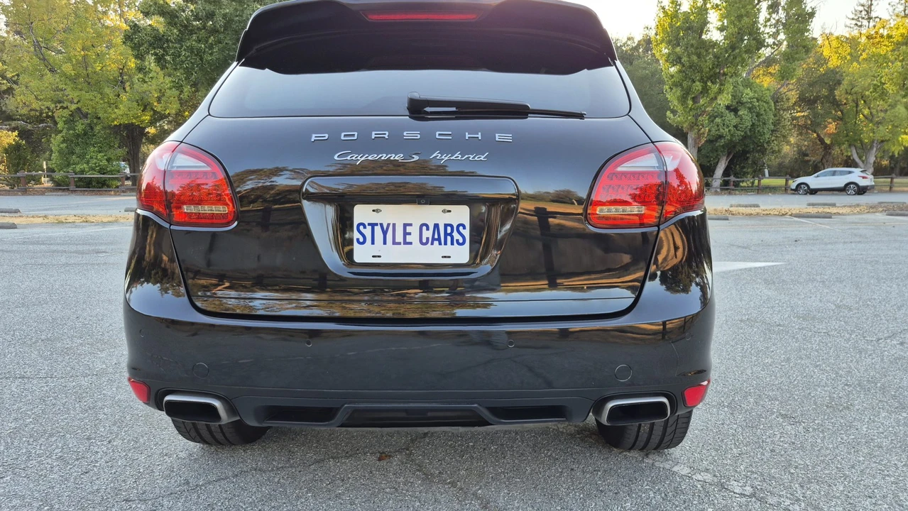 2012 Porsche 958 Cayenne S - Image 18 of 31