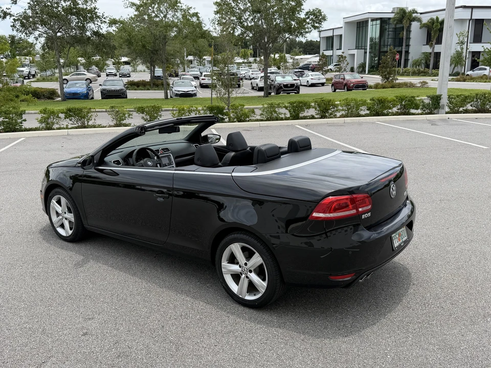 2012 Volkswagen Eos - Image 8 of 31