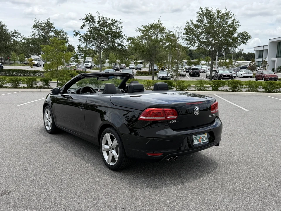 2012 Volkswagen Eos - Image 10 of 31