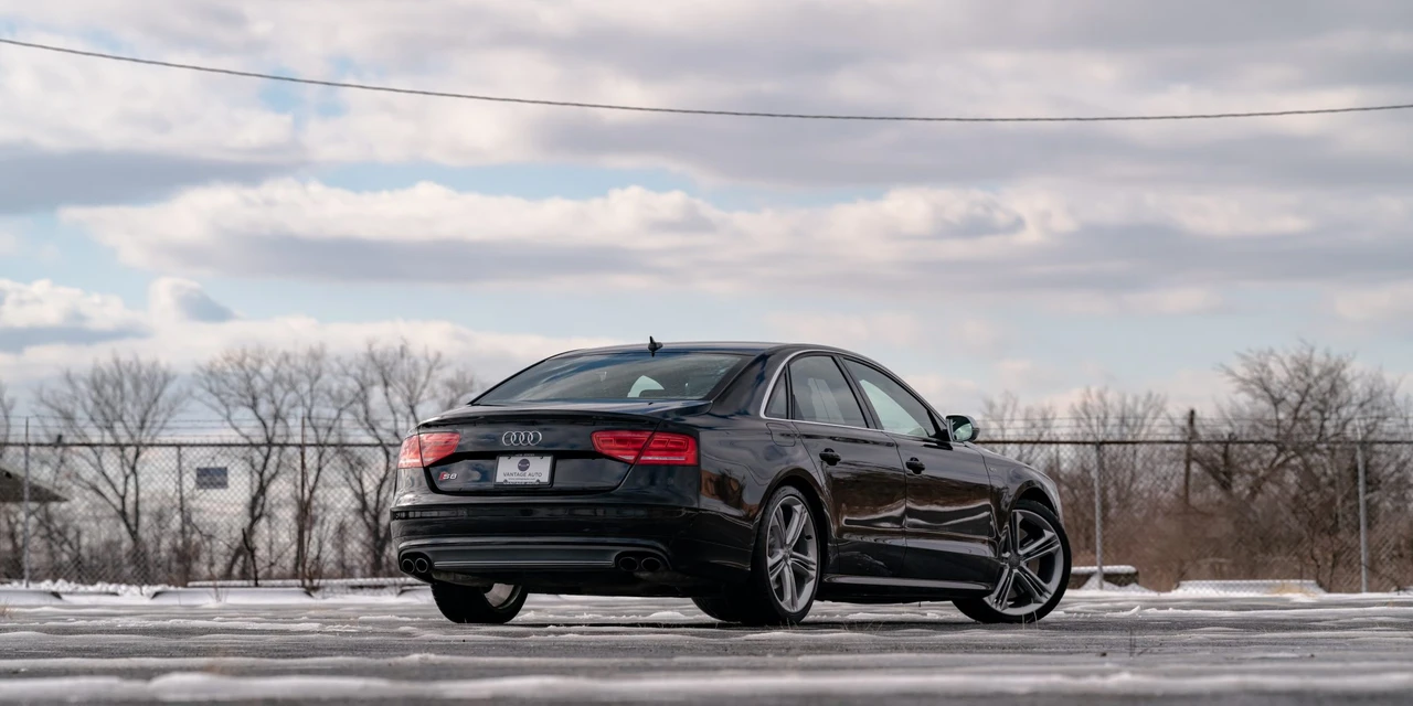 2013 Audi D4 S8 - Image 5 of 31